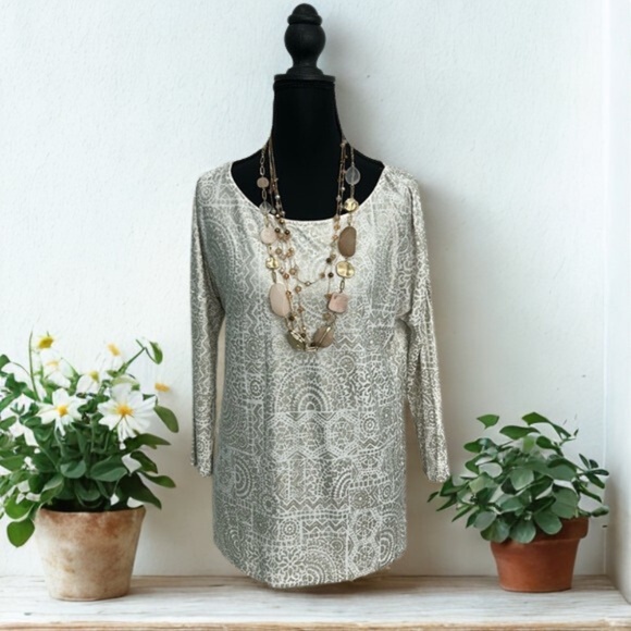 Chico's blouse - Picture 1 of 6
